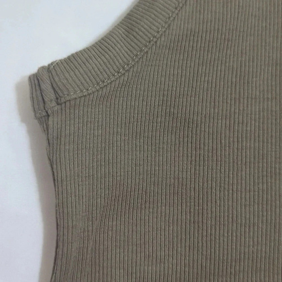 Madewell Brightside Cutaway Tank, Color Olive Size S - Picture 5 of 14